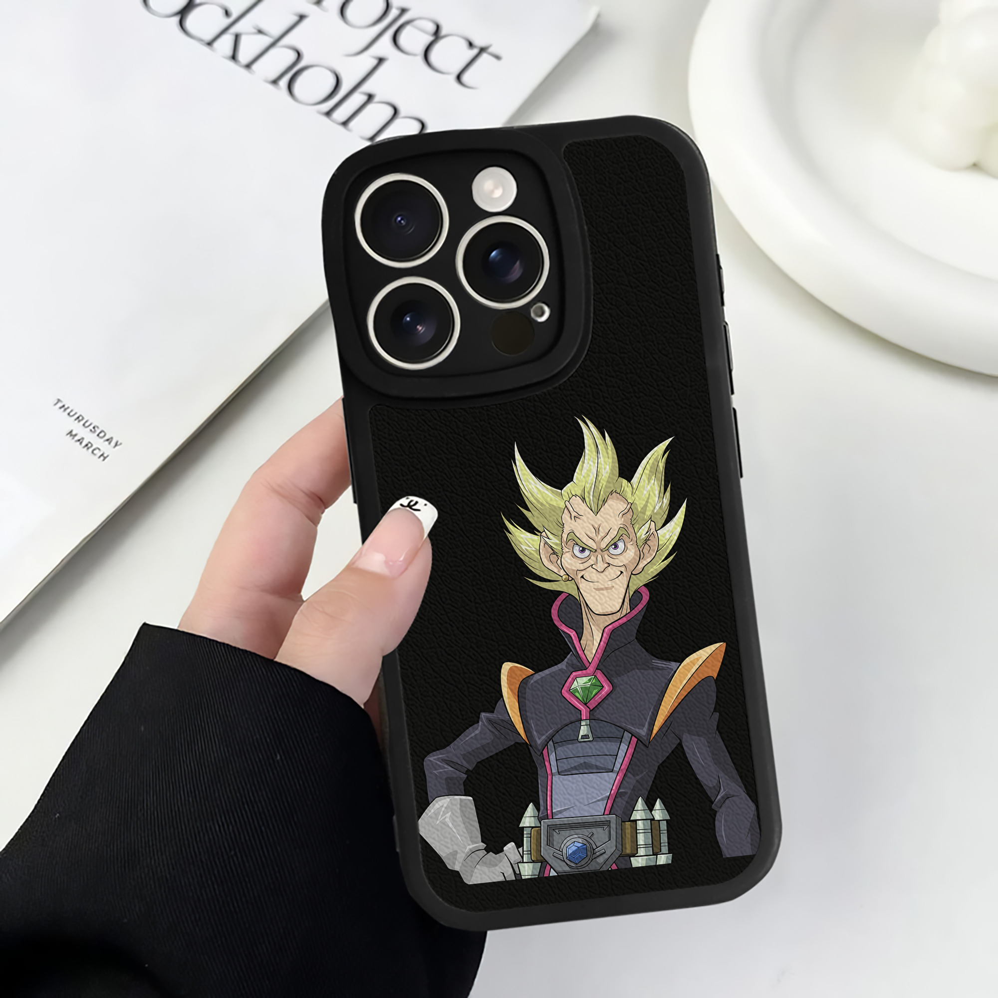 遊☆戯☆王 Yu-Gi-Oh! 【iPhone 16シリーズ対応】シリコンスマホケース（レザー調） 材質：シリコン